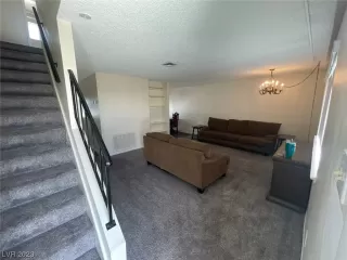 Photo #4: 2506653 Listing