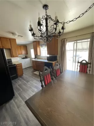 Photo #5: 2506653 Listing