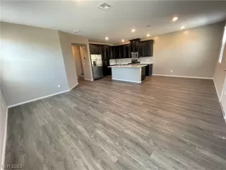 Photo #1: 2506668 Listing 