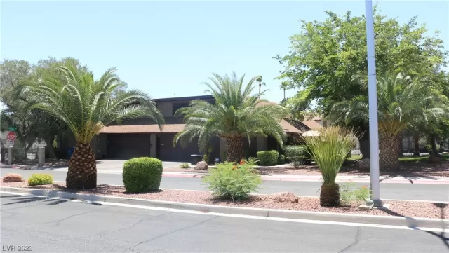 MLS: 2506678 Condo For Sale