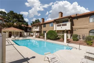 Photo #1: 2506691 Listing