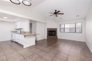 Photo #4: 2506691 Listing