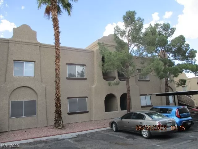 MLS: 2506702 Condo For Sale