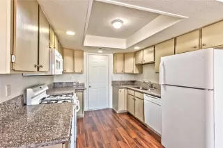 Photo #3: 2506715 Listing