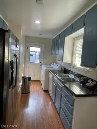 Photo #3: 2506797 Listing