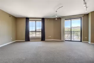 Photo #5: 2506806 Listing 