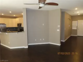 Photo #4: 2506839 Listing 