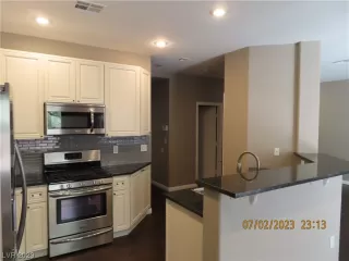Photo #6: 2506839 Listing 