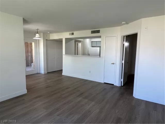 MLS: 2506856 Condo For Sale