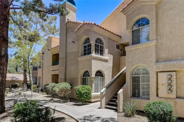 MLS: 2506875 Condo For Sale