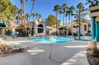 Photo #1: 2506875 Listing 