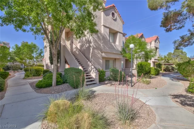 MLS: 2506877 Condo For Sale