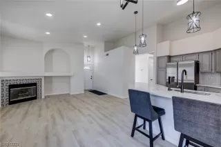 Photo #1: 2506877 Listing