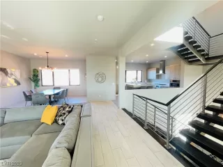 Photo #4: 2506885 Listing 