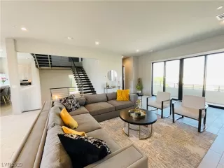 Photo #6: 2506885 Listing 