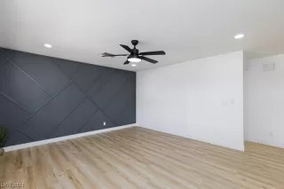 Photo #2: 2506887 Listing