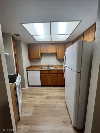 Photo #6: 2506890 Listing 