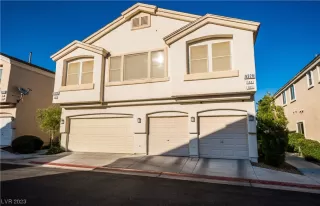 Photo #1: 2506903 Listing