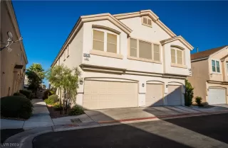 Photo #2: 2506903 Listing