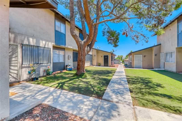 MLS: 2506917 Condo For Sale