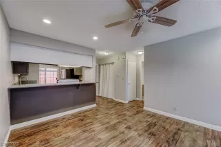 Photo #6: 2506917 Listing