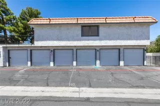 Photo #3: 2506921 Listing