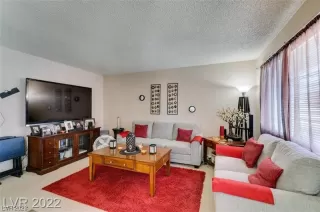 Photo #4: 2506921 Listing