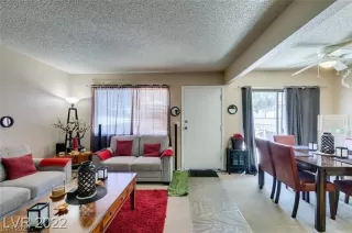 Photo #6: 2506921 Listing