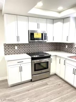 Photo #3: 2506924 Listing 