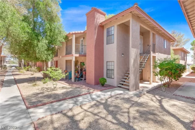 MLS: 2506929 Condo For Sale