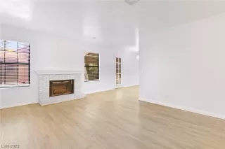 Photo #2: 2506929 Listing 