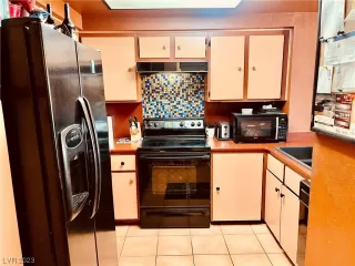 Photo #3: 2506939 Listing