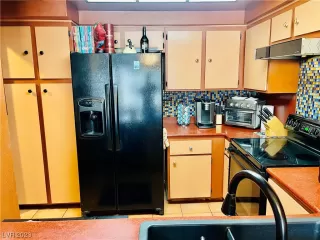 Photo #4: 2506939 Listing