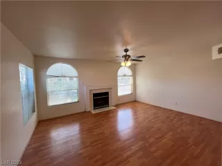 Photo #5: 2506943 Listing 