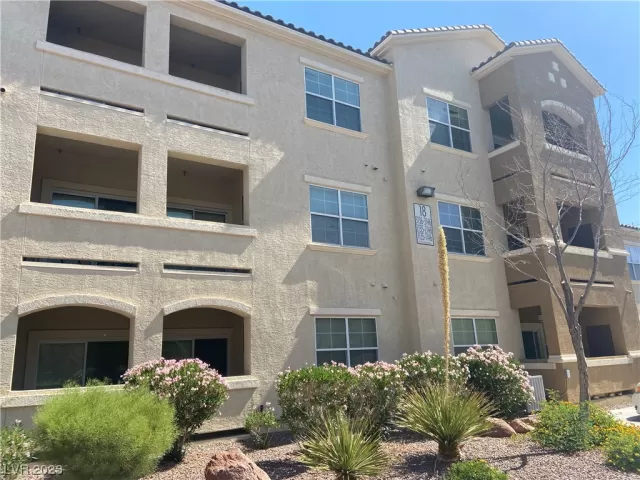MLS: 2506950 Condo For Sale