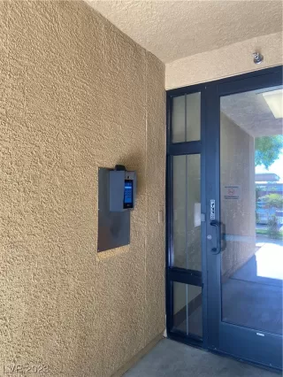 Photo #5: 2506950 Listing 