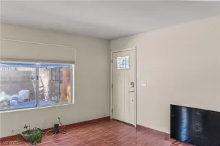 Photo #3: 2506962 Listing