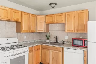 Photo #4: 2506962 Listing