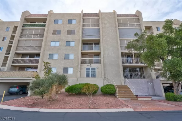 MLS: 2506967 Condo For Sale