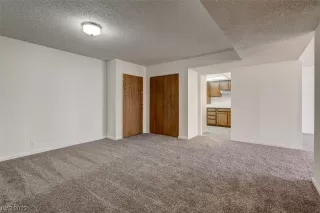 Photo #5: 2506967 Listing