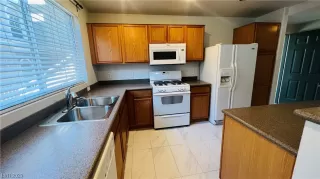 Photo #2: 2506992 Listing 