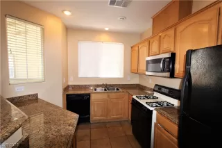 Photo #3: 2507011 Listing 