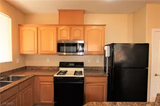 Photo #4: 2507011 Listing 