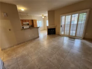 Photo #2: 2507027 Listing 