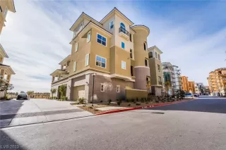 Photo #1: 2507051 Listing