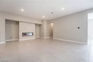 Photo #5: 2507051 Listing