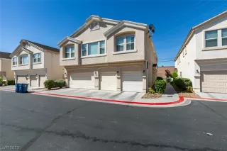 Photo #1: 2507065 Listing