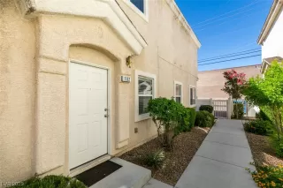 Photo #2: 2507065 Listing