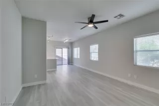 Photo #6: 2507065 Listing