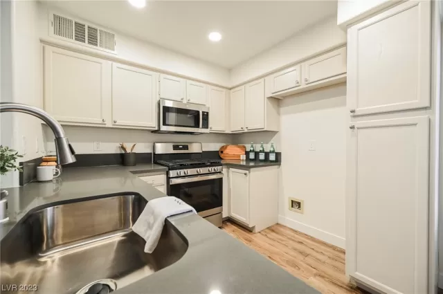 MLS: 2507077 Condo For Sale